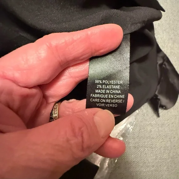 Tahari women’s black satin tuxedo shirt size L - Picture 4 of 8